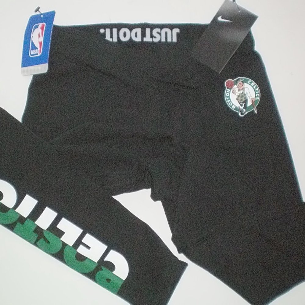 Boston Celtics NBA Womens Nike Leggings Size Small NWT